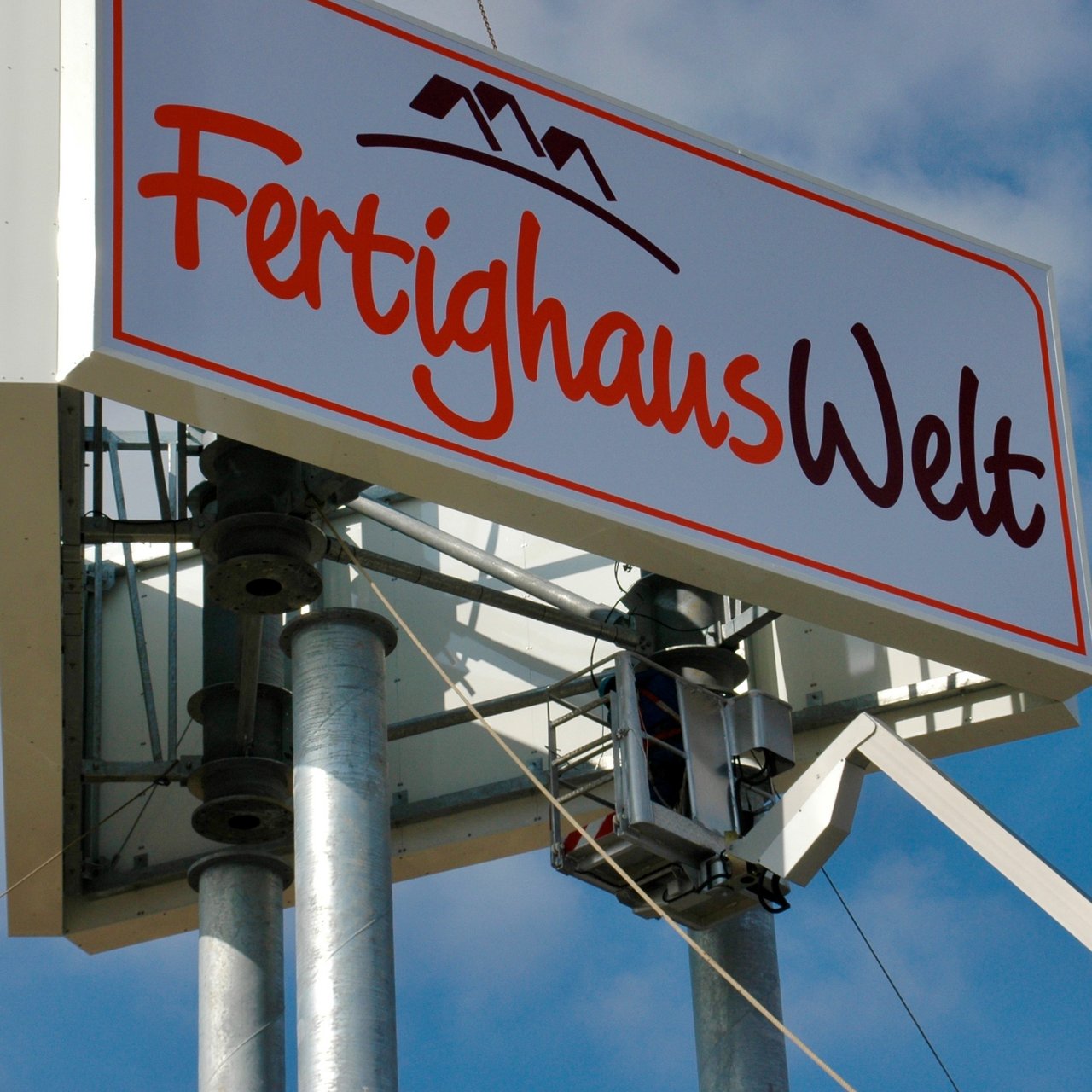 advertising tower Fertighaus world
