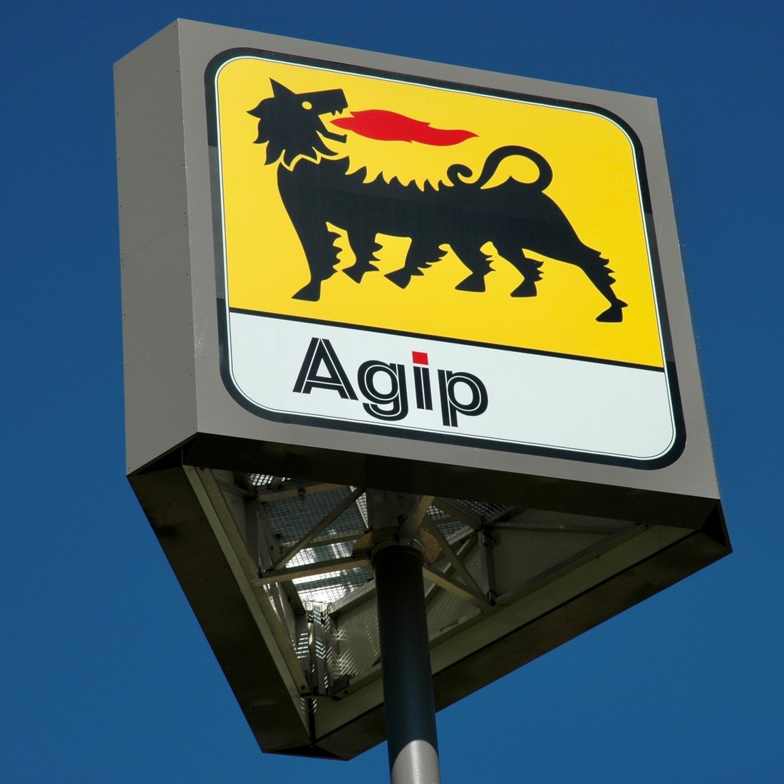 advertising tower Agip